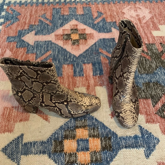 Splendid Heather III Booties Snakeskin Size 8.5 - Picture 3 of 5
